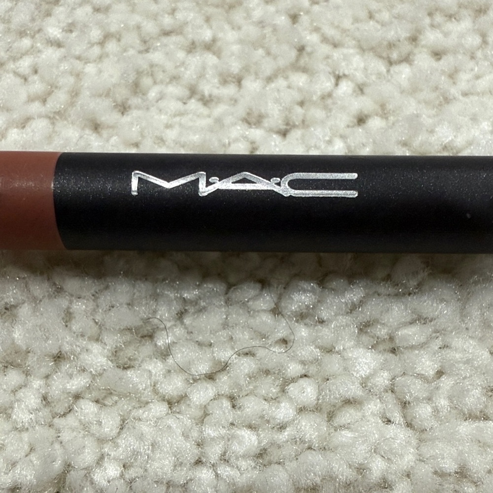 MAC Subculture Lip Pencil A29